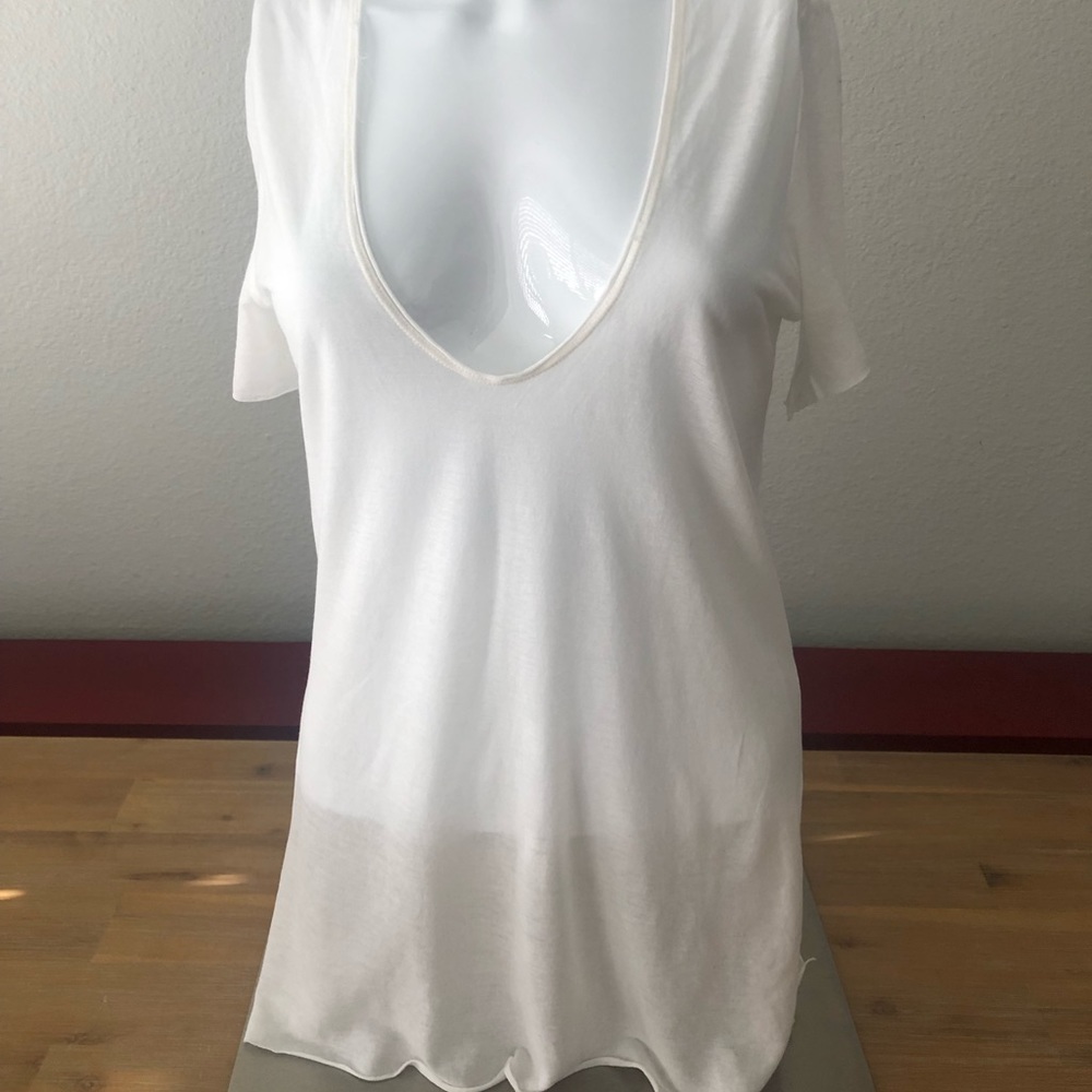 White Fluxus Low Scoop Neck - Raw edges - Medium